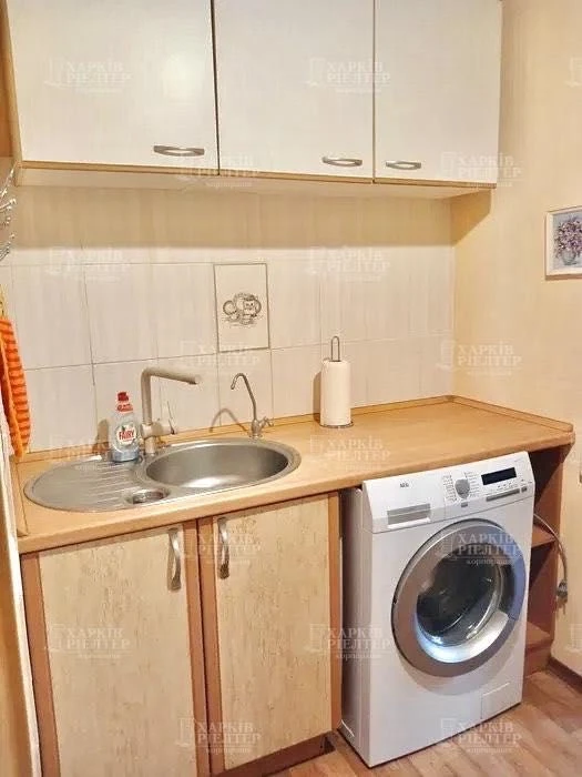 D1M I will sell a 3-room apartment in the historic center of the city.