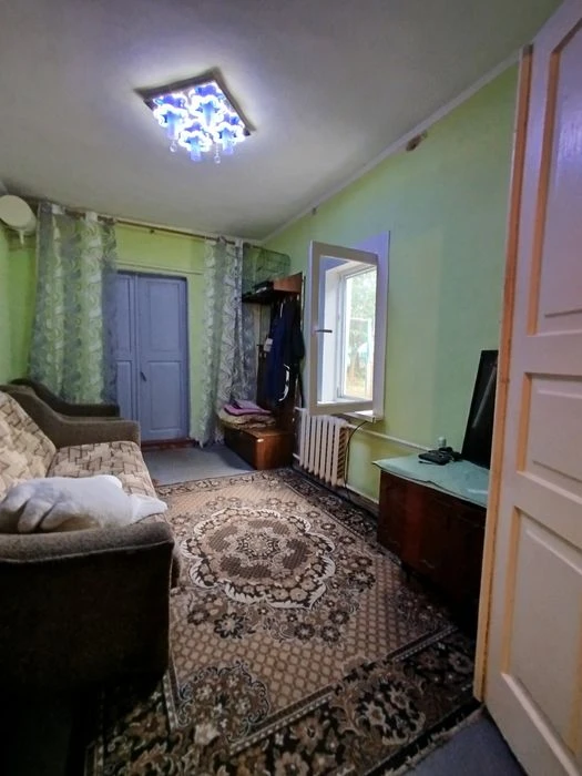Продам частину будинку з окремим подвір'ям та в житловому ст