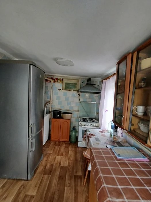 Продам частину будинку з окремим подвір'ям та в житловому ст
