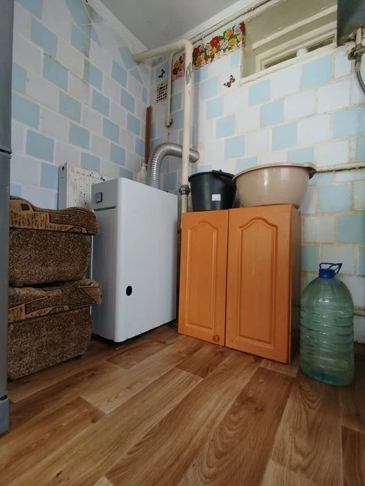 Продам частину будинку з окремим подвір'ям та в житловому ст