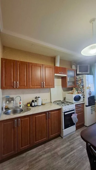 Продам 3х к.квартиру  с ремонтом на жм Победа - 6