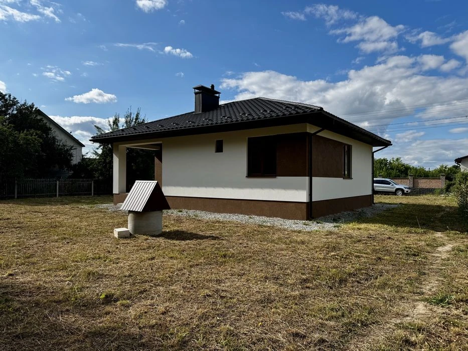 Продаж будинку з комунікаціями, єОселя