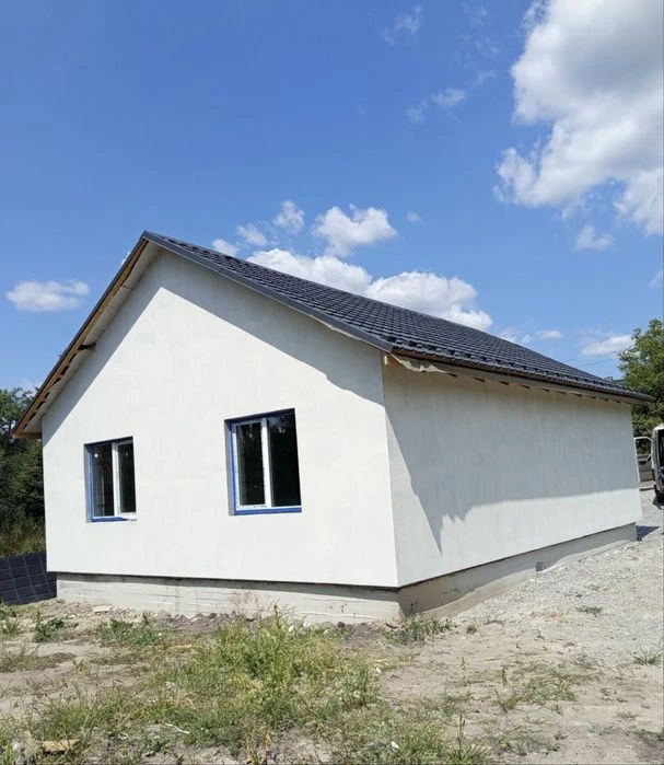 Терміновий продаж будинку ( недобудова ) в передмісті Житоми