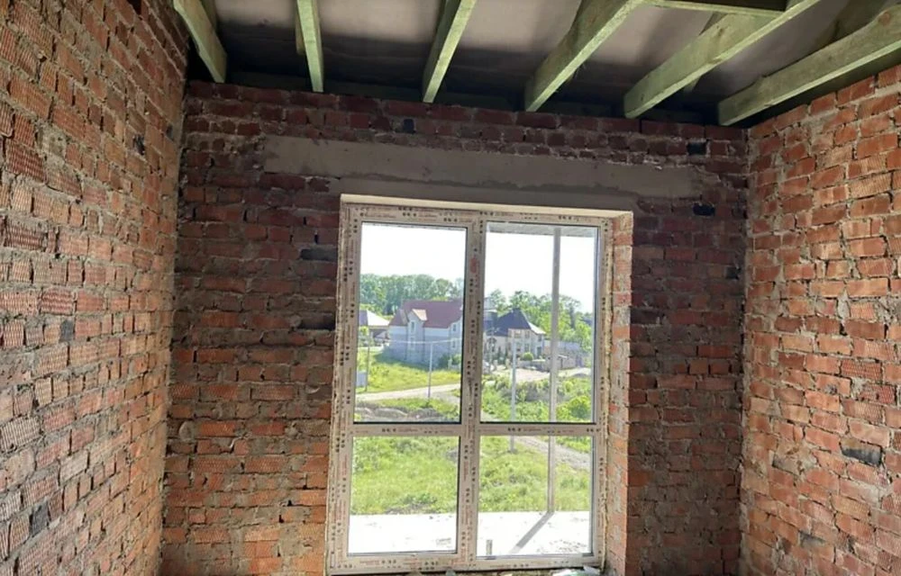 Продаж 2 поверхового дуплекса з ділянкою на 2.5 сотки, 120 к
