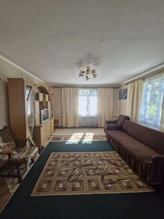 Продам окремий будинок