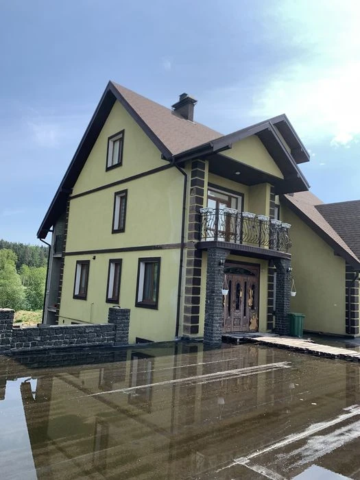 Продам власний будинок в Житомирі