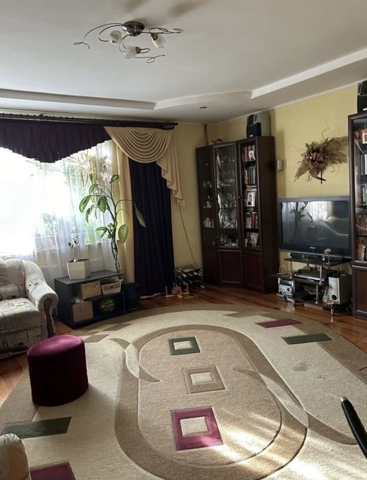 продаж будинку в ЦЕНТРІ