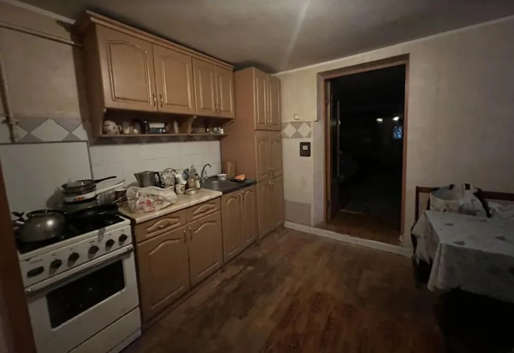 Продаж частини будинку на Дружбі