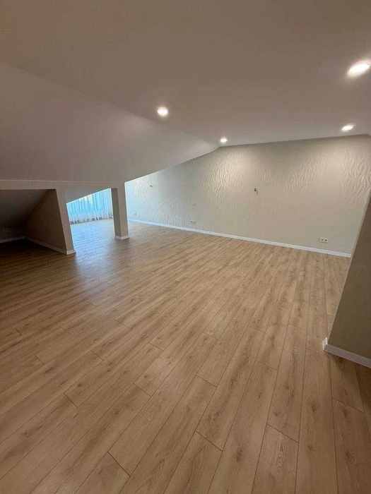 ЕЛІТНИЙ 4-к-ний таунхаус з РЕМОНТОМ біля Дендропарку, Apple