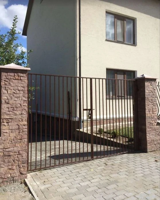 Продаж 2 пов. будинку з гаражем і ділян 6сот, Дружба