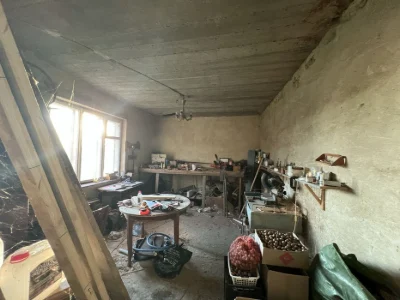 Продаж будинку з ділянкою в Кутківцях
