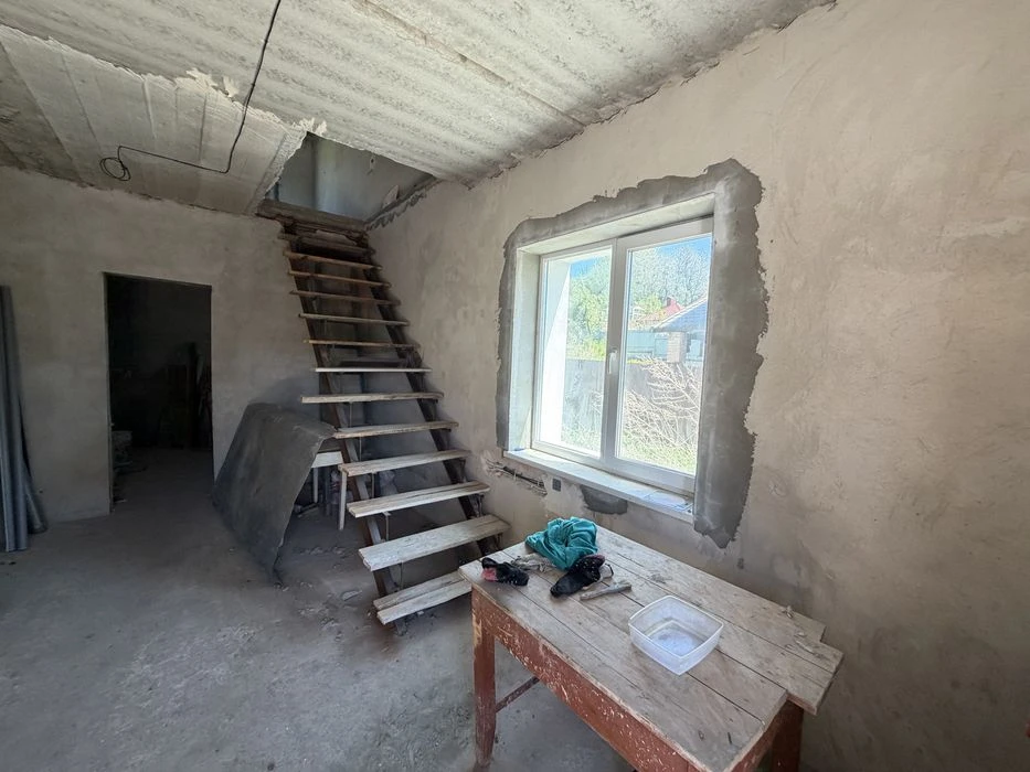 Продаж будинку Клен