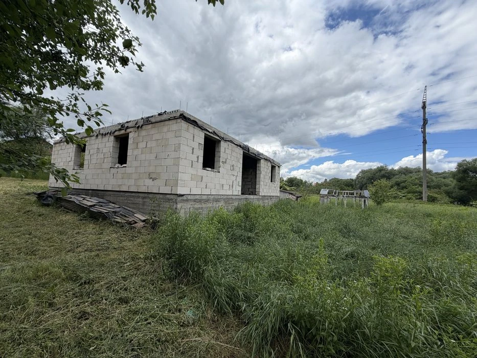 Продаж коробки Лезневе