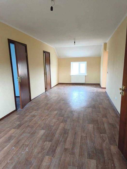 Продаж 3-поверхового будинку з ремонтом | 275 м² | 6 соток |