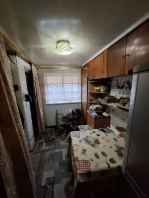 Частина будинку Центр! Вода в будинку, поруч парк та ліцей 4