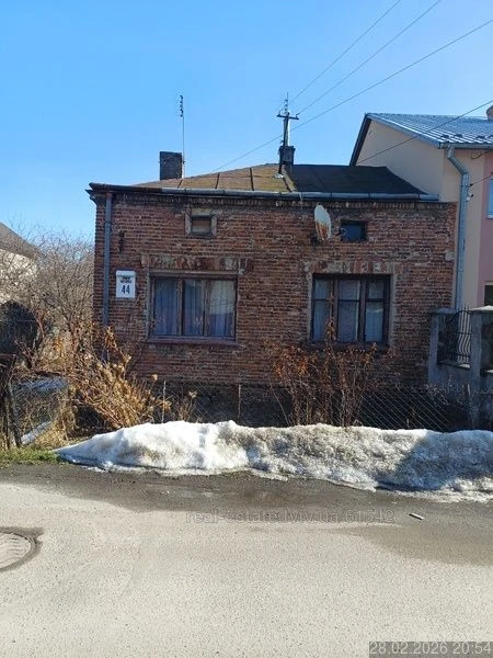 53 тис дол Продаж част.будинку кв 28 м кв  + земля район Лев