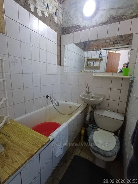 53 тис дол Продаж част.будинку кв 28 м кв  + земля район Лев