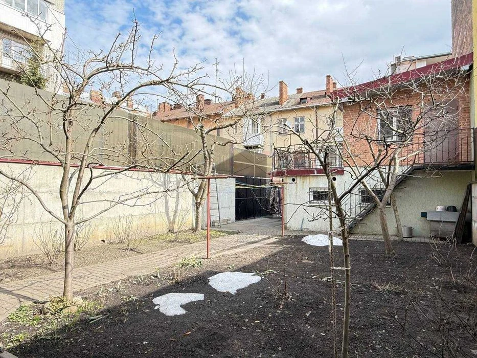 Продажокремостоячого будинку вул. Вернигори