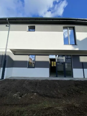 Продаж котеджу 3кім. 125,3 кв.м з ділянкою на 1,5 сотки