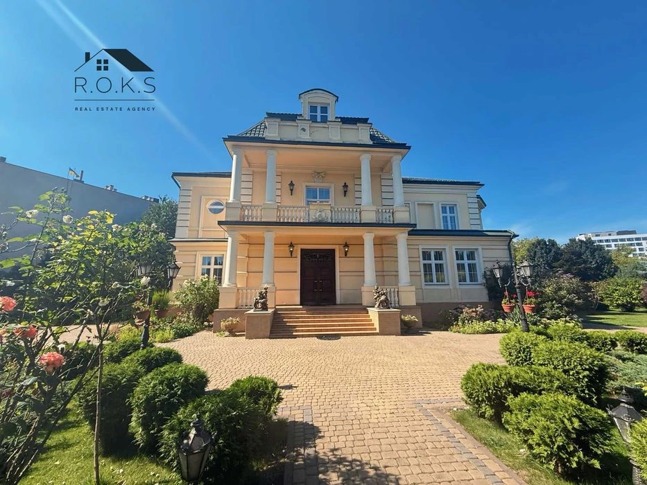 Продаж унікального маєтку у Львові