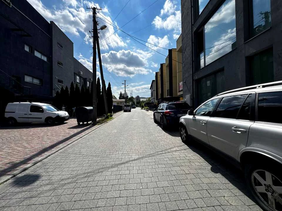 Будинок. Львів, В'ячеслава Липинського вул. ()
