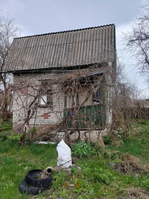 Продається двоповерхова цегляна дача в ст «Вікторія» з можли