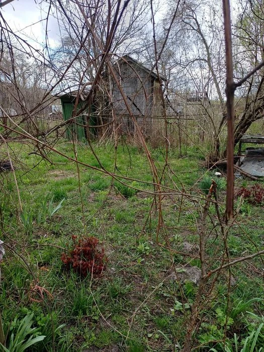 Продається двоповерхова цегляна дача в ст «Вікторія» з можли