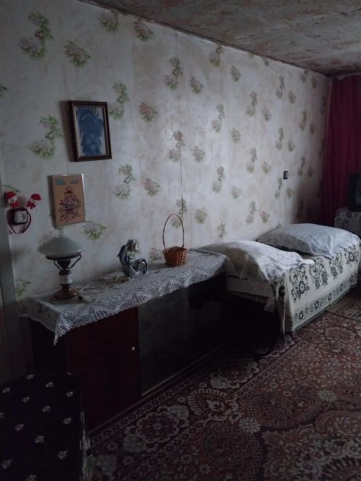 Дім, Півци ( кінцева аатобусів  30 и 25а), землі 7.2 сотки!