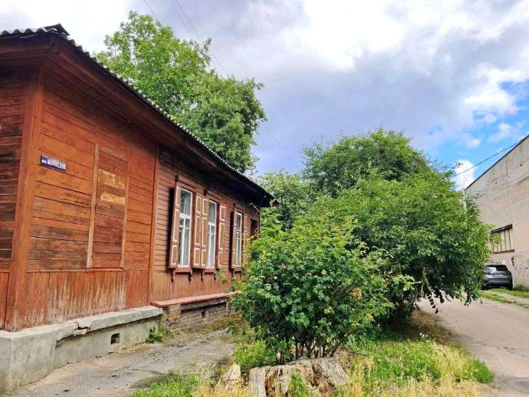 Будинок. Чернігів, Бориса Луговського вул. (Рози Люксембург)