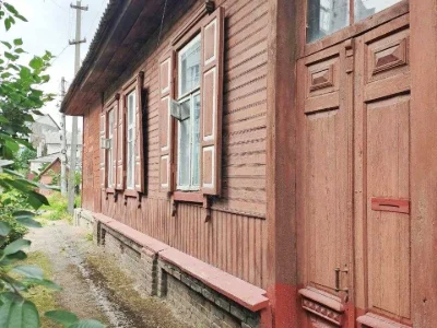 Будинок. Чернігів, Бориса Луговського вул. (Рози Люксембург)