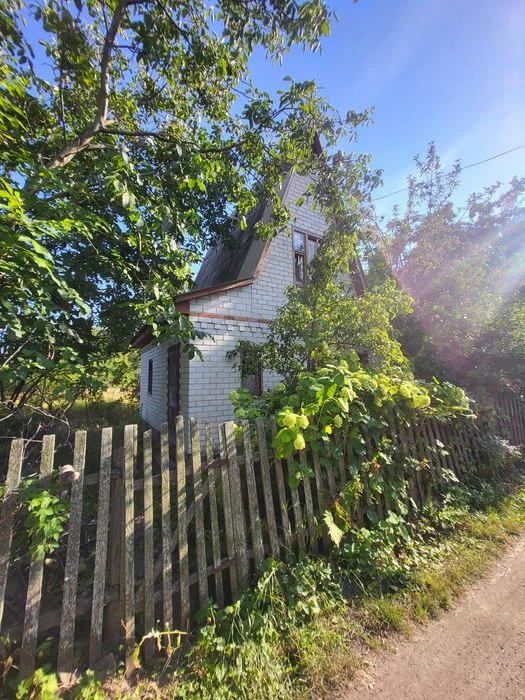 Продається дача в с/т Буревісник.