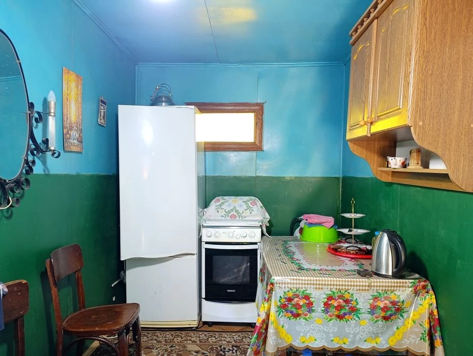 Продаж будинку для життя та відпочинку
