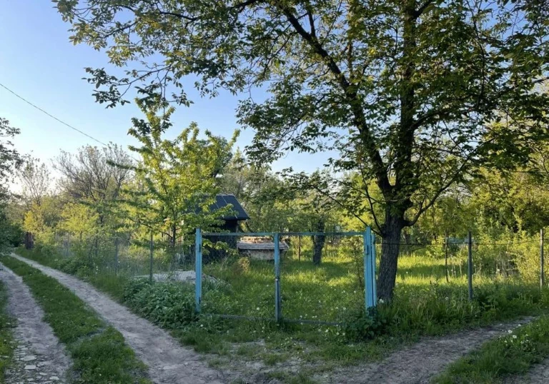 Продам дачу Ветеран ХТЗ -свет , скважина