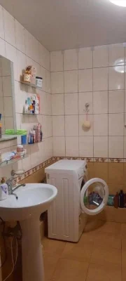G9 Продам 1/2 будинку, район Локомотив