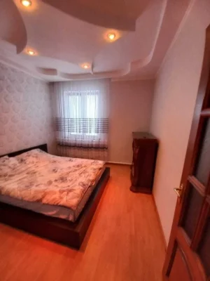 Продам 2х эт. дом на Холодной горе 15мин.пешком метро