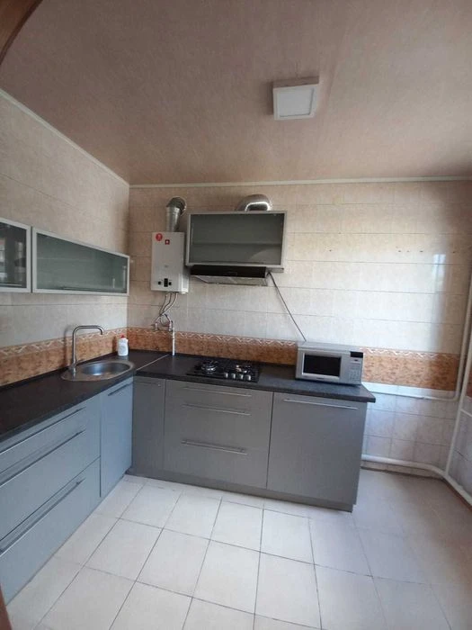 Продам 2х эт. дом на Холодной горе 15мин.пешком метро