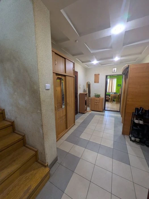Продається сучасний  будинок в с.Сад