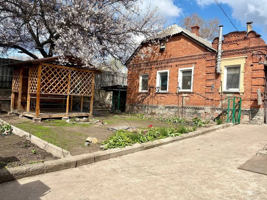 Продається затишний будинок у районі вул. Металургів.