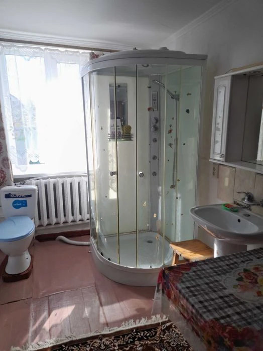 Продаж  будинка  район Басів. Е відновлення розглянемо.