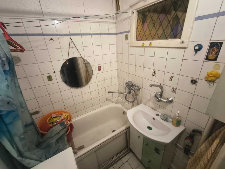Without % Sale of 3-room apartment Laboratornyi lane 4. Pechersk. Tseg