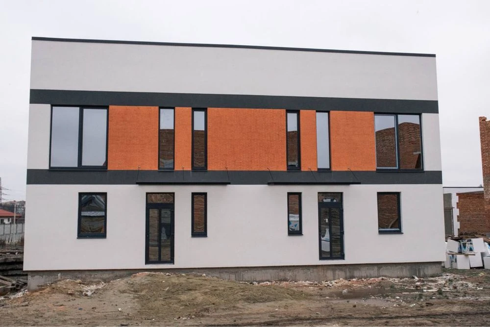 Продаж котеджів з міськими комунікаціями на масиві Макарова!