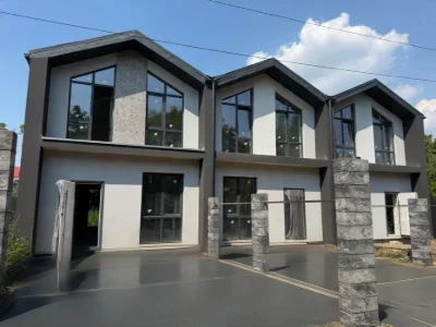 Таунхаус квартира дім біля метро Осокорки Дарницький Позняки