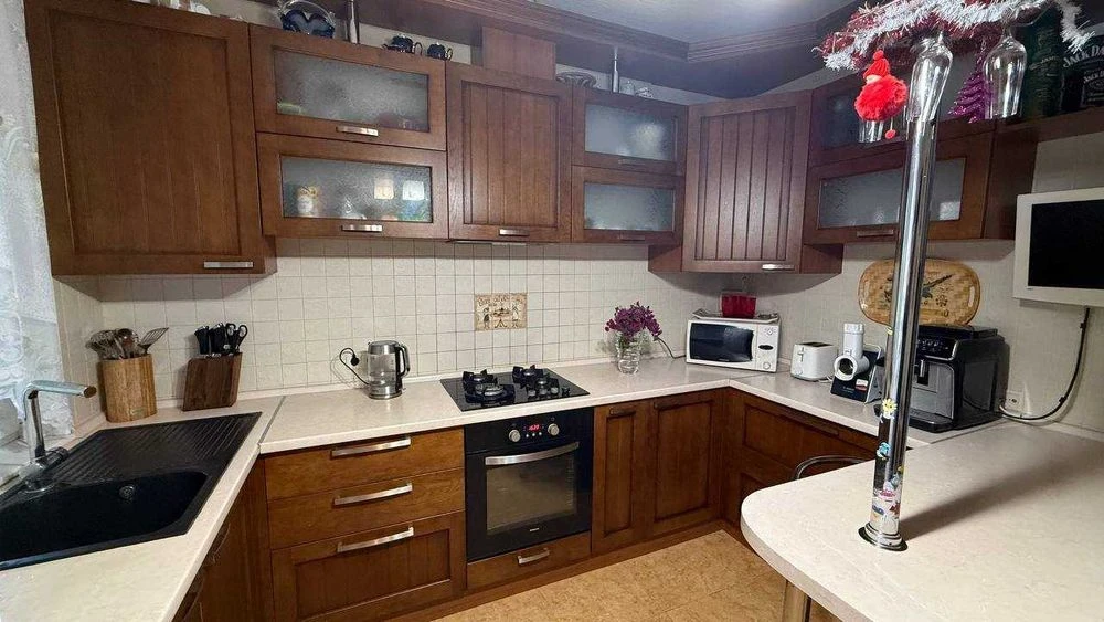 Продам автономный дом 200 кв.м. Золотые ключи, 8 соток. Цент