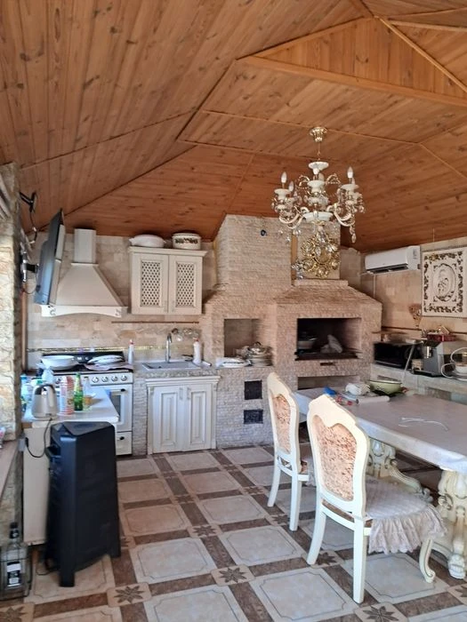 Современный дом на Чубаевке / ГОС.АКТ и  СПС