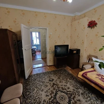 House for sale at 74 P. Chubynskoho Street.