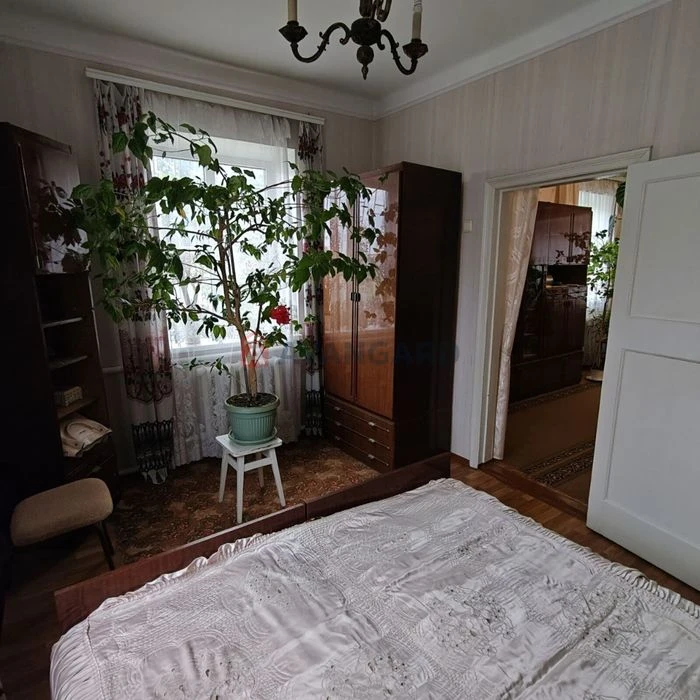 House for sale at 74 P. Chubynskoho Street.