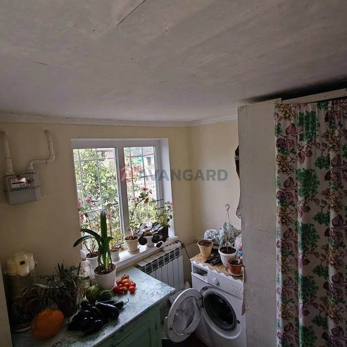 House for sale at 74 P. Chubynskoho Street.