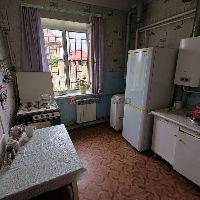 House for sale at 74 P. Chubynskoho Street.