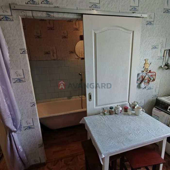 House for sale at 74 P. Chubynskoho Street.