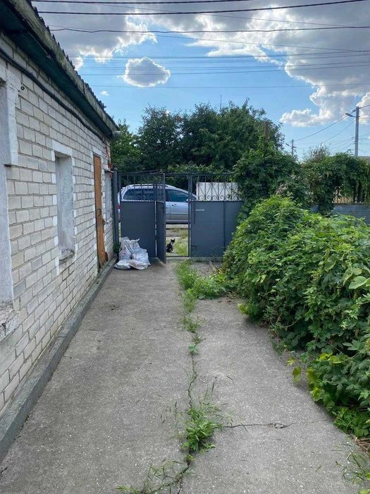For sale a compact house in Lenselishche with a garage and a garden